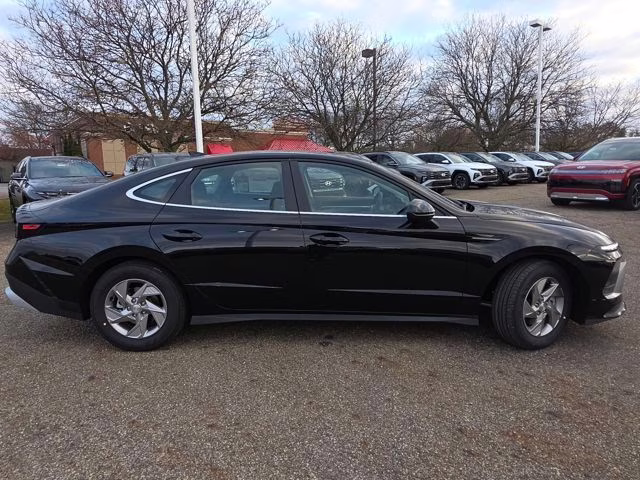 2026 Abyss Black Hyundai Sonata SE FWD Sedan