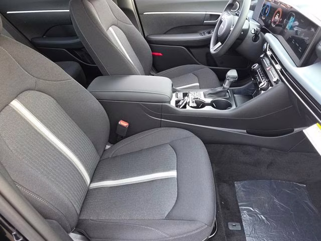 2026 Abyss Black Hyundai Sonata SE FWD Sedan