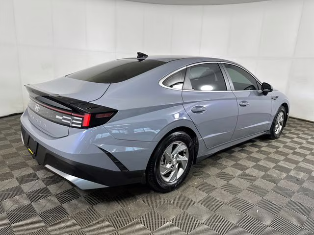 2025 Transmission Blue Hyundai Sonata SE FWD Sedan