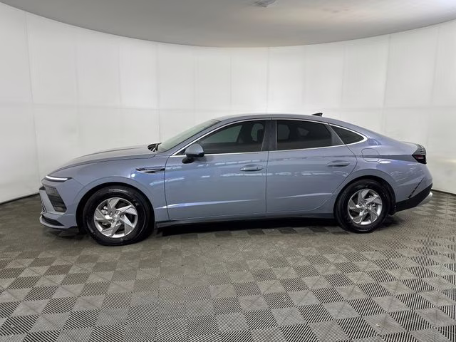 2025 Transmission Blue Hyundai Sonata SE FWD Sedan