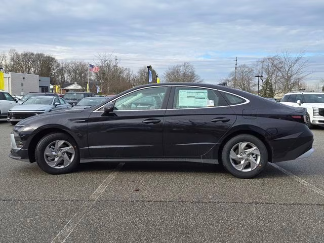 2026 Carbon Blue Hyundai Sonata SE FWD Sedan