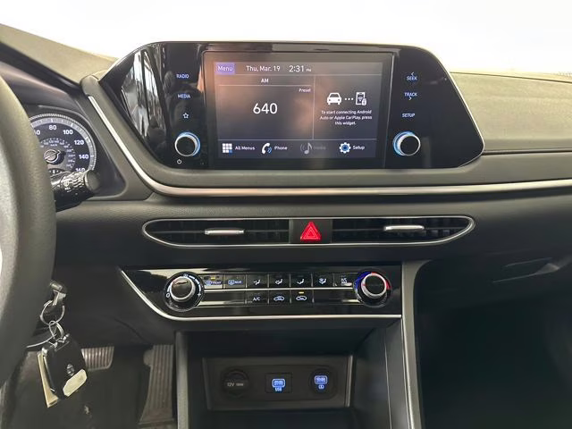 2023 Curated Silver Hyundai Sonata SE FWD Sedan