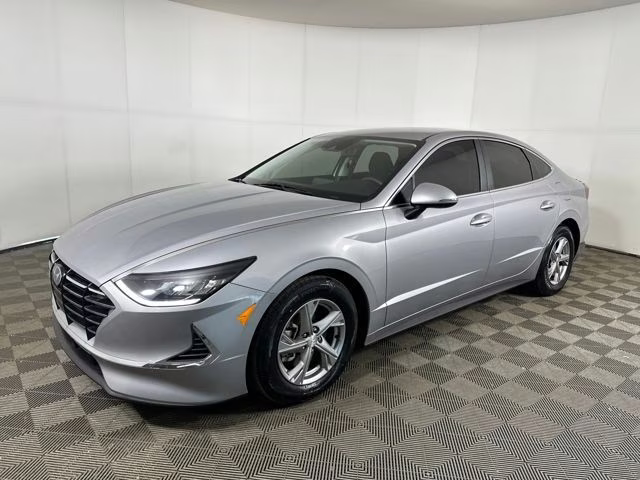 2023 Curated Silver Hyundai Sonata SE FWD Sedan