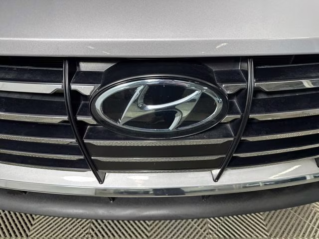 2023 Curated Silver Hyundai Sonata SE FWD Sedan