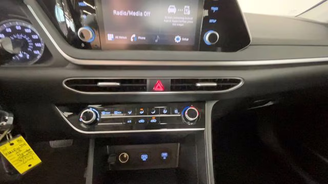 2023 Portofino Gray Hyundai Sonata SE FWD Sedan