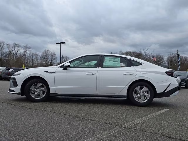 2026 Serenity White Hyundai Sonata SE FWD Sedan