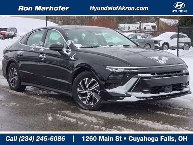 2026 Abyss Black Hyundai Sonata Hybrid Blue FWD Sedan