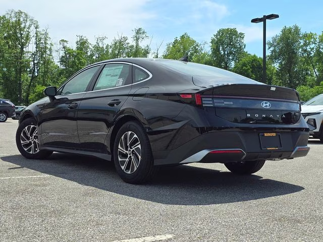 2026 Abyss Black Hyundai Sonata Hybrid Blue FWD Sedan