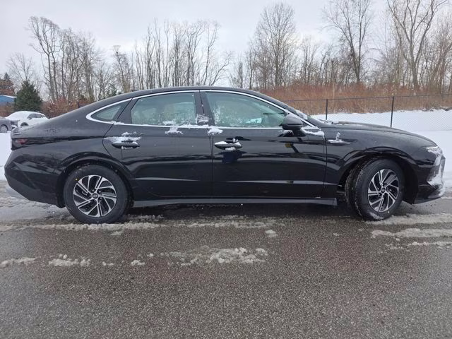 2026 Abyss Black Hyundai Sonata Hybrid Blue FWD Sedan