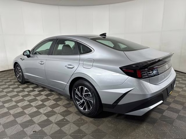 2026 Aero Silver Hyundai Sonata Hybrid Blue FWD Sedan