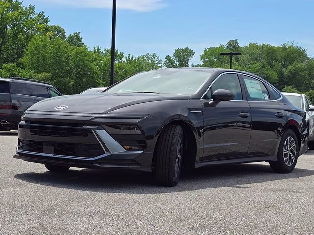 2026 Abyss Black Hyundai Sonata Hybrid Blue FWD Sedan