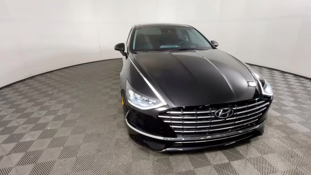 2023 Onyx Black Hyundai Sonata Hybrid Limited FWD Sedan