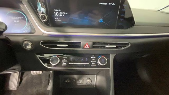 2023 Onyx Black Hyundai Sonata Hybrid Limited FWD Sedan