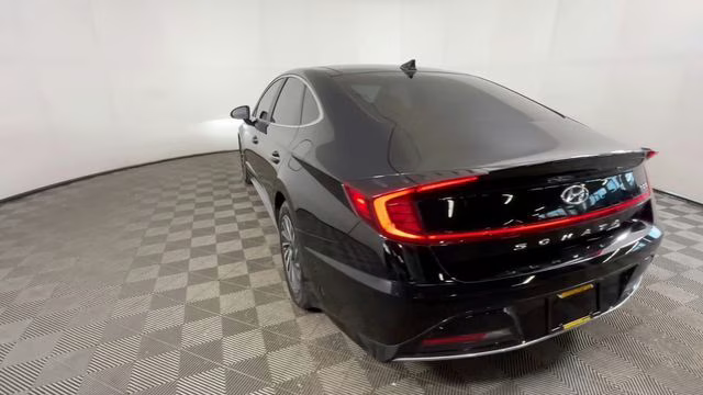 2023 Onyx Black Hyundai Sonata Hybrid Limited FWD Sedan