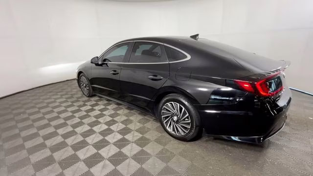 2023 Onyx Black Hyundai Sonata Hybrid Limited FWD Sedan