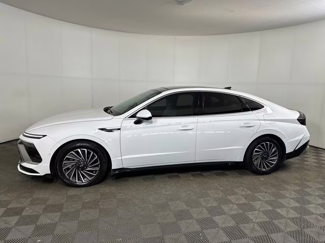 2024 Serenity White Hyundai Sonata Hybrid Limited FWD Sedan