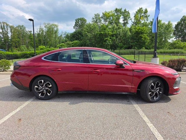 2025 Ultimate red Hyundai Sonata SEL FWD Sedan