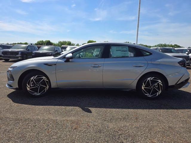 2026 Aero Silver Hyundai Sonata SEL Sport AWD Sedan