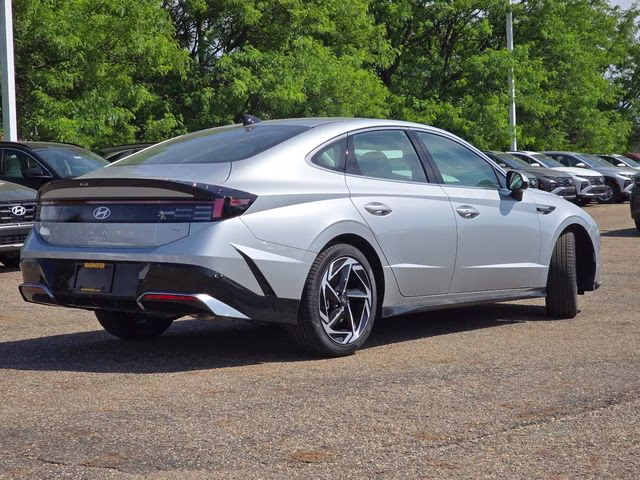 2026 Aero Silver Hyundai Sonata SEL Sport AWD Sedan