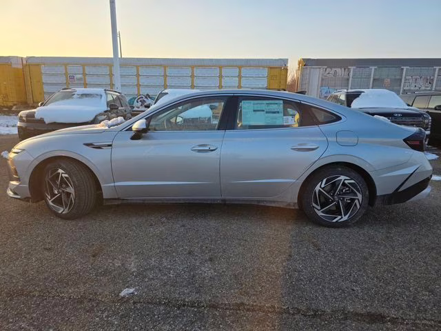 2026 Aero Silver Hyundai Sonata SEL Sport AWD Sedan