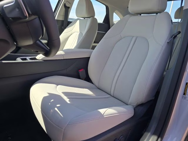 2026 Aero Silver Hyundai Sonata SEL Sport AWD Sedan