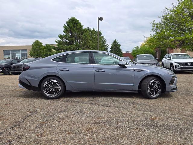 2026 Transmission Blue Hyundai Sonata SEL Sport AWD Sedan