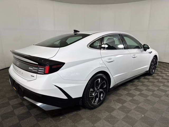 2024 Serenity White Hyundai Sonata SEL AWD Sedan