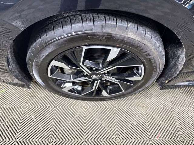 2024 Onyx Black Hyundai Sonata SEL FWD Sedan