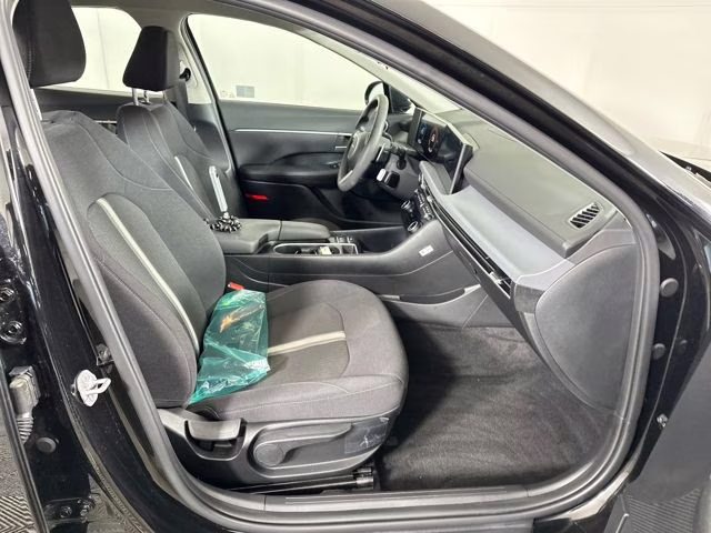 2024 Onyx Black Hyundai Sonata SEL FWD Sedan