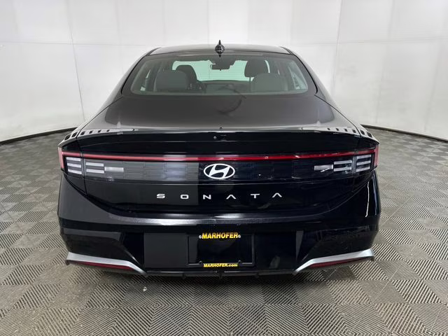 2024 Onyx Black Hyundai Sonata SEL FWD Sedan