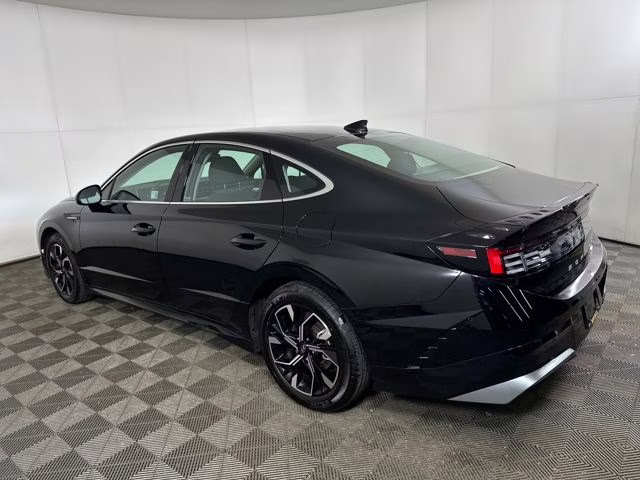 2024 Onyx Black Hyundai Sonata SEL FWD Sedan