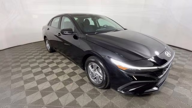 2024 Abyss Black Hyundai Elantra SE FWD Sedan