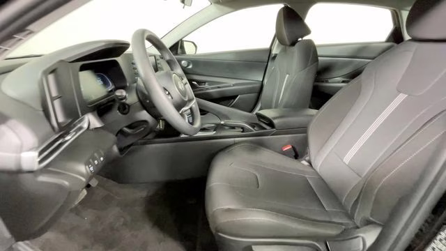 2024 Abyss Black Hyundai Elantra SE FWD Sedan