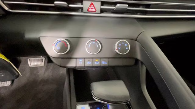 2024 Abyss Black Hyundai Elantra SE FWD Sedan