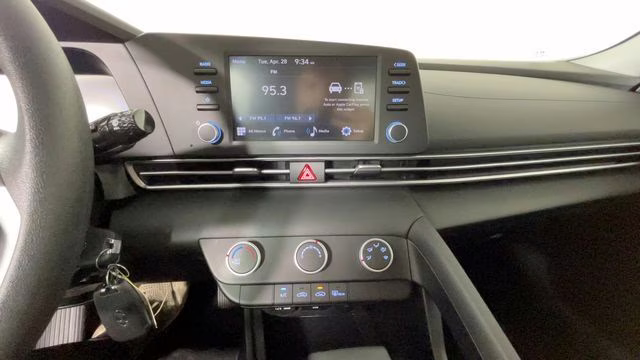 2024 Abyss Black Hyundai Elantra SE FWD Sedan