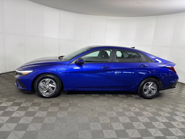 2024 Intense Blue Hyundai Elantra SE FWD Sedan