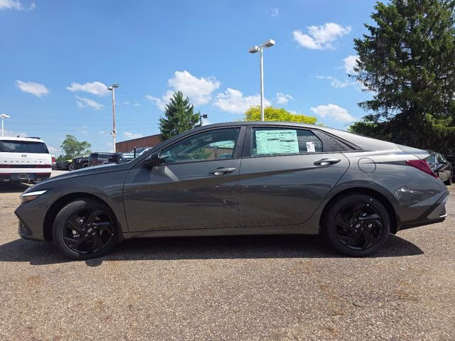 2026 Amazon Gray Hyundai Elantra SEL Sport FWD Sedan