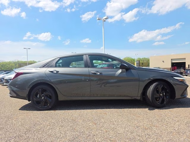 2026 Amazon Gray Hyundai Elantra SEL Sport FWD Sedan