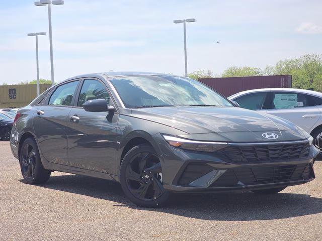 2026 Amazon Gray Hyundai Elantra SEL Sport FWD Sedan