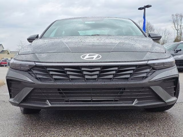 2026 Amazon Gray Hyundai Elantra SEL Sport FWD Sedan