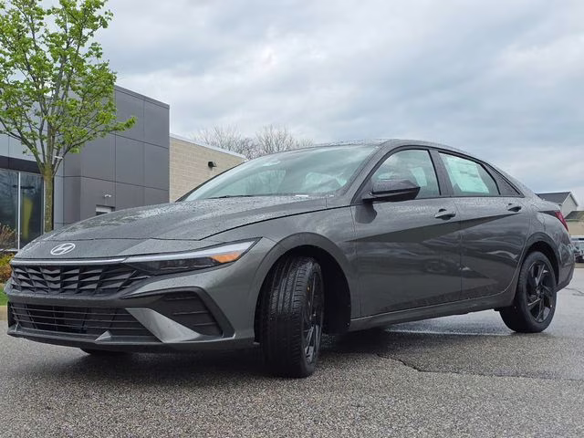 2026 Amazon Gray Hyundai Elantra SEL Sport FWD Sedan