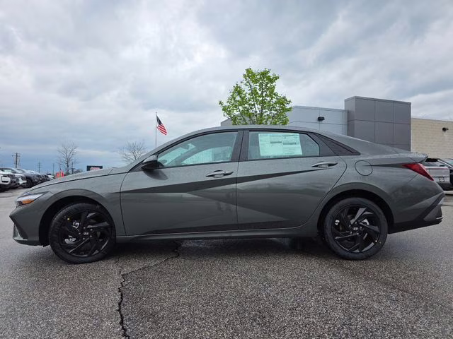 2026 Amazon Gray Hyundai Elantra SEL Sport FWD Sedan