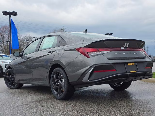 2026 Amazon Gray Hyundai Elantra SEL Sport FWD Sedan