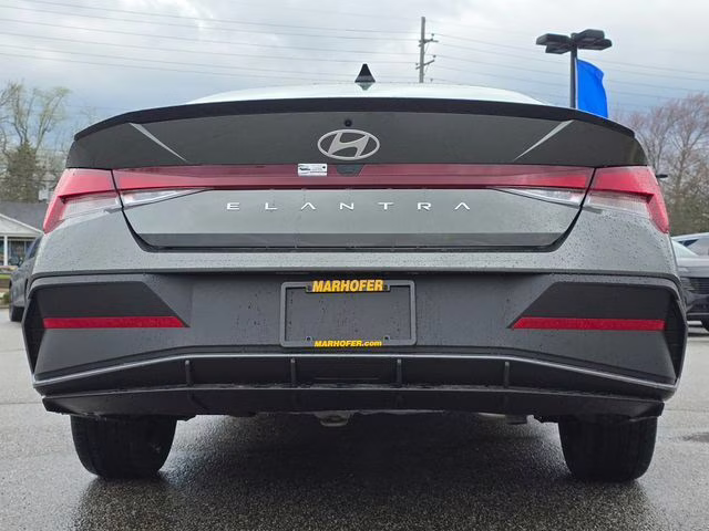 2026 Amazon Gray Hyundai Elantra SEL Sport FWD Sedan