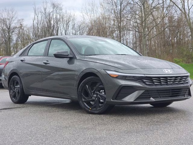 2026 Amazon Gray Hyundai Elantra SEL Sport FWD Sedan