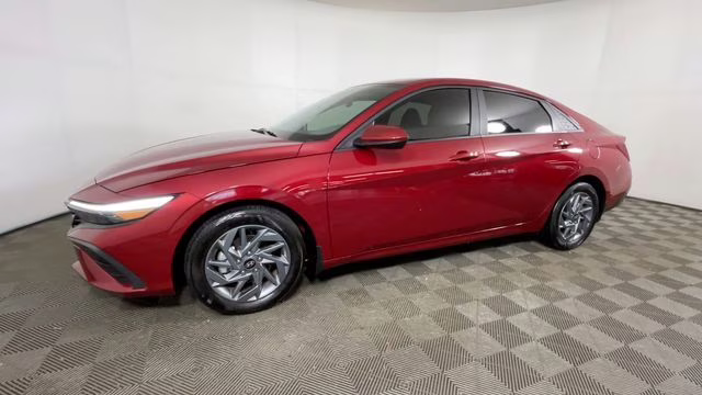 2024 Ultimate Red Hyundai Elantra SEL FWD Sedan