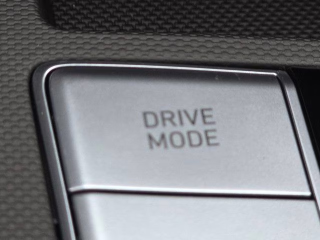 2025 Intense Blue Hyundai Elantra SEL Sport FWD Sedan