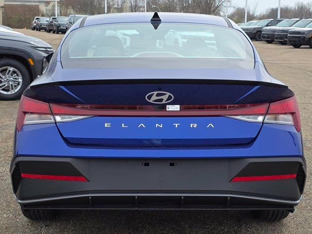 2025 Intense Blue Hyundai Elantra SEL Sport FWD Sedan