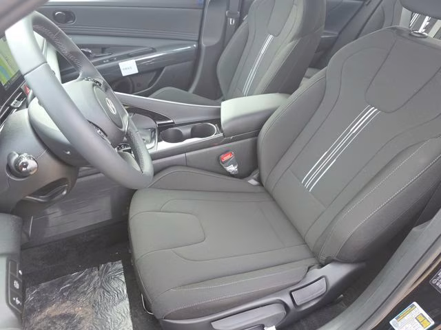 2026 Abyss Black Hyundai Elantra Hybrid SEL Sport FWD Sedan