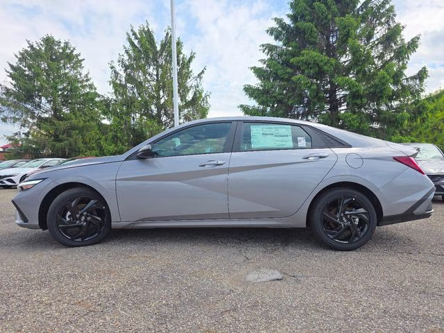 2026 Fluid Metal Hyundai Elantra Hybrid SEL Sport FWD Sedan